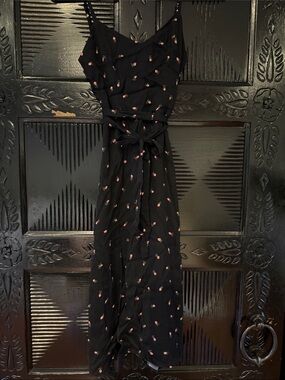 briarwood silk dress ITEM: Lesina dress COLOR: Briarwood floral SIZE: L CONDITION: BNWT, tried on once. Ships in all original Doen packaging. PRICE: $260 F&F or trade for size M in similar condition SHIPPING: $10